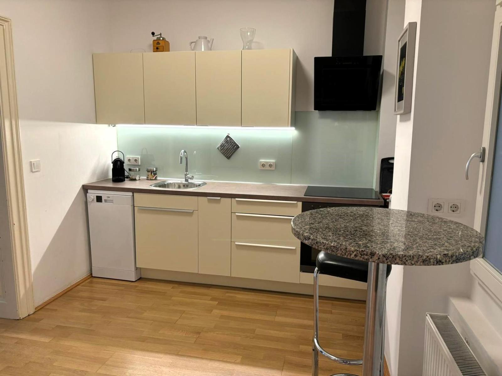 Casa Nostra - Schoene 3-Zimmerwohnung Am Augarten Βιέννη Εξωτερικό φωτογραφία